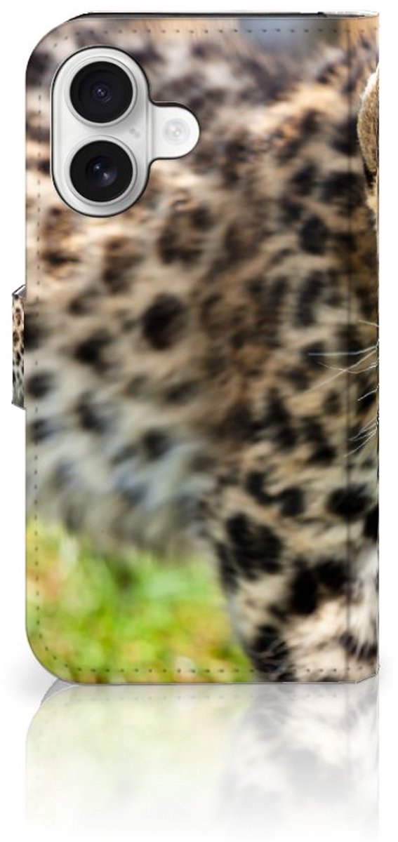 iPhone 16 Telefoonhoesje met Pasjes Baby Luipaard