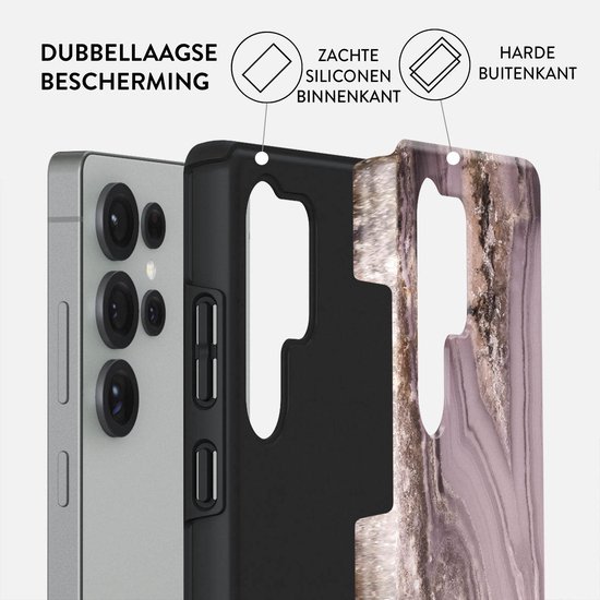 Een telefoonhoesje met paarse marmerprint dat de dubbellaagse bescherming demonstreert met een zachte siliconen binnenkant en een harde buitenkant.
