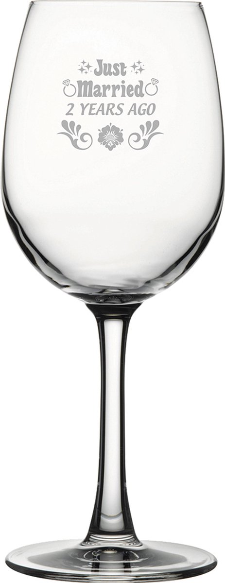 Gegraveerde witte wijnglas 36cl Just Married 2 years ago