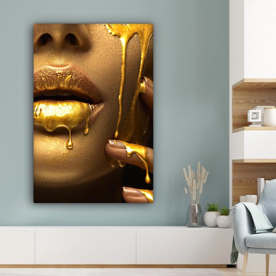 Décoration murale moderne Inovra ® avec des accents dorés pour des intérieurs élégants