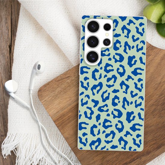 Telefoonhoesje Geschikt voor Samsung Galaxy S25 Ultra hoesje - Panterprint - Blauw - Groen - Dierenprint - Siliconen Telefoonhoesje Telefoonhoesje