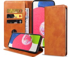 Smartphonica Samsung Galaxy A52s 5G leren hoesje met magnetische sluiting en pashouders – Bruin geschikt voor Samsung Galaxy A52s 5G