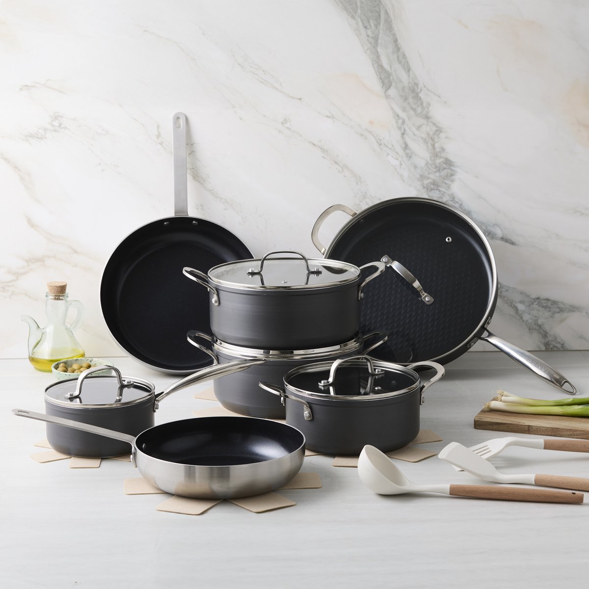 ISENVI Victoria Forged & Soenil Pannenset Inductie - Keramisch - 19 Delig - PFAS, PTFE Vrij - Alle warmtebronnen