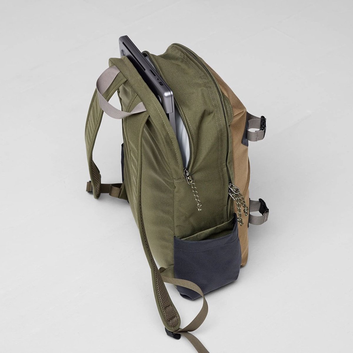 Fjällräven Vrije tijd rugzak Rugzak met laptopvak Vardag 17 Backpack Green - Clay Kaki – foto 2