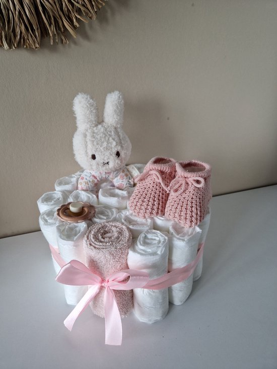 Luiertaart small rammelaar meisje - babyshower- kraamcadeau van Luiertaart — afbeelding 3