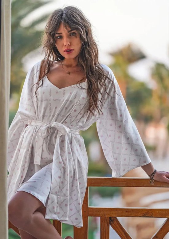 Satijnen kimono met modieuze print - Trendy ochtendjas uit hoogwaardige satijn - Luxeuze satijn kamerjas met modern print - DKaren P- ecru - cadeau vrouw XL