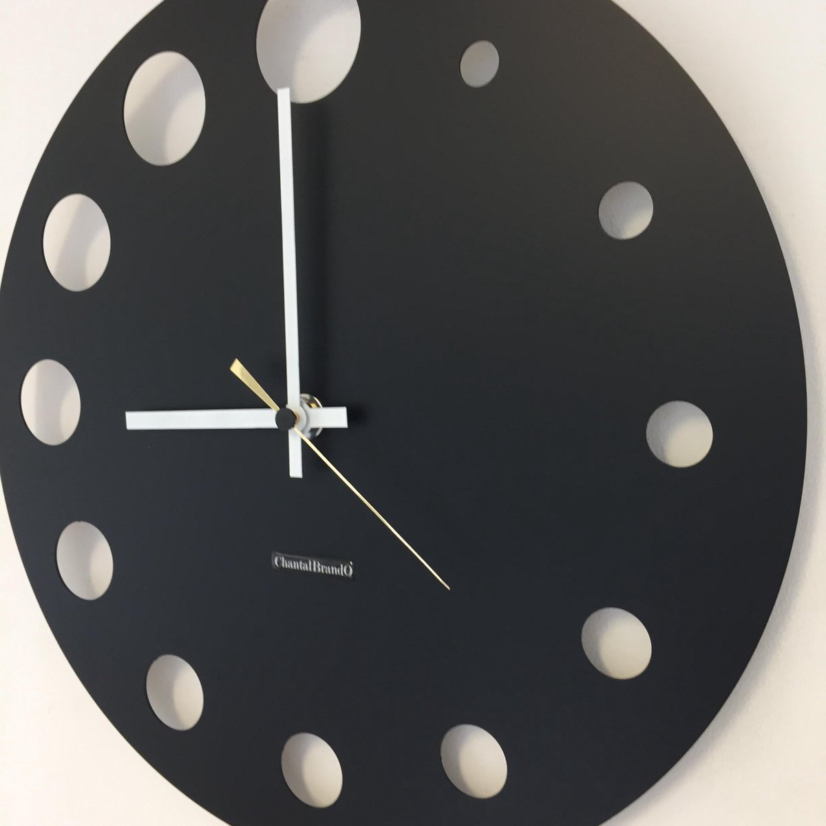 WANDKLOK ATOMIUM BLACK & GOLDEN POINTER -- MODERN DUTCH DESIGN