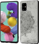 Voor Galaxy A51 Mandala in reliëf gemaakte stoffen hoes PC + TPU mobiele telefoonhoes met magnetische functie en draagriem (grijs)