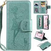 Voor Galaxy Note 10 vrouw en kat reliëf horizontale flip lederen tas, met portemonnee & houder & kaartsleuven & fotolijst & spiegel & lanyard (groen)