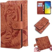 Voor Samsung Galaxy S10e Tiger Embossing Pattern Horizontale Flip lederen tas met houder & kaartsleuven & portemonnee (bruin)