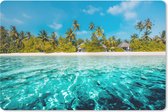 Muismat Tropische stranden - Uitzicht op een tropisch strand vanaf het heldere water muismat rubber - 27x18 cm - Muismat met foto