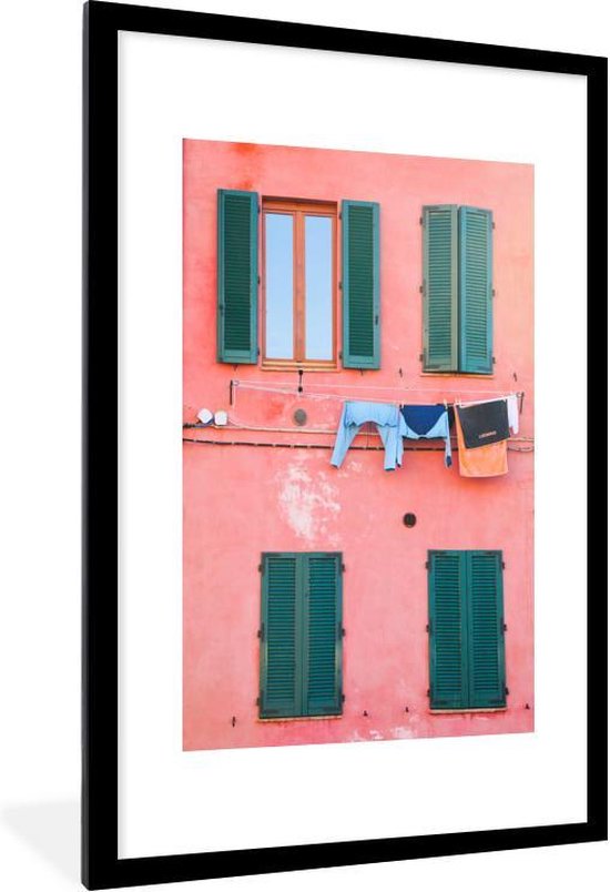 Fotolijst incl. Poster - Groene luiken op oranje muur met waslijn - 80x120  cm -... | bol.com