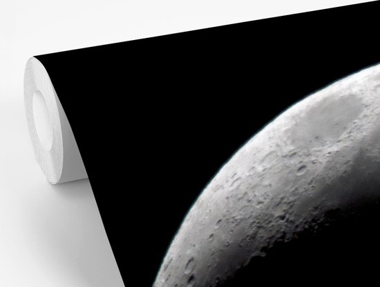 Croissant de lune dans le ciel sur l'Espagne fotobehang