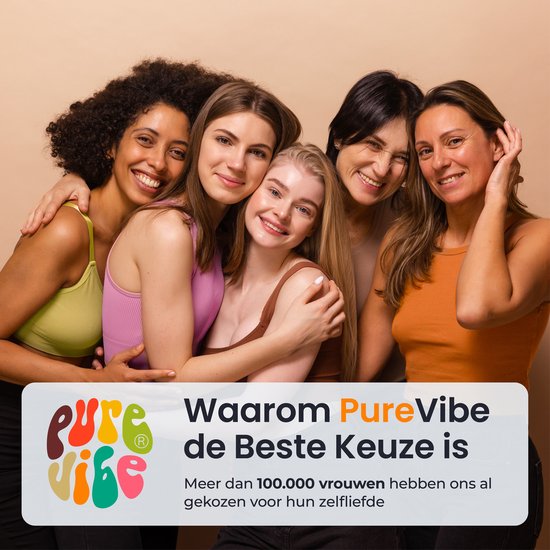 Groep van vijf lachende vrouwen met diverse etniciteiten en haarkleuren die elkaar omhelzen.