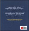 Achterkant van het boek 'De astronaut' met tekst over een reis naar de ruimte, inclusief een raketlancering.