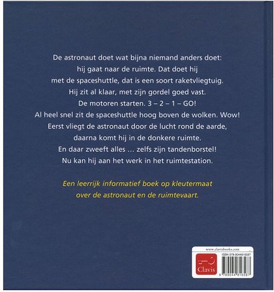 Achterkant van het boek 'De astronaut' met tekst over een reis naar de ruimte, inclusief een raketlancering.