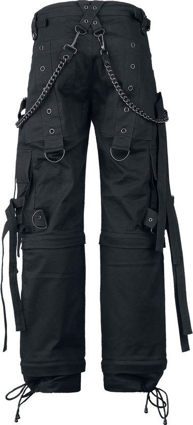 Zwarte cargobroek met vele zakken, banden, gespen, ringen, klinknagels en kettingen.