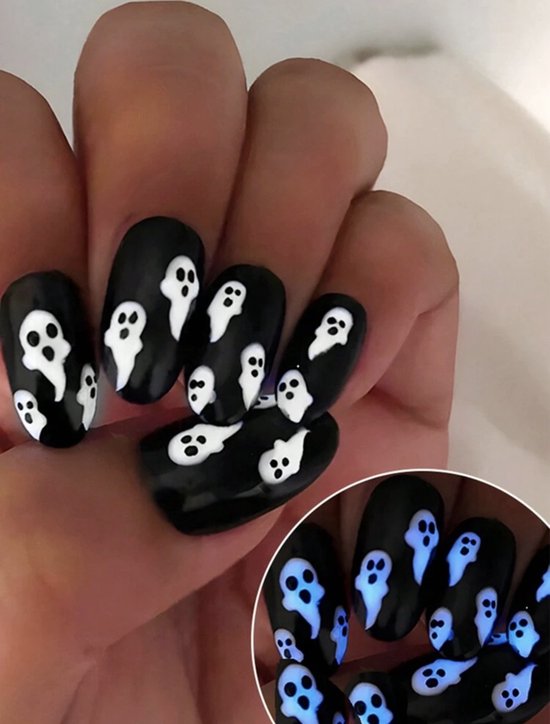 Foto: Nep nagels plaknagels halloween glow in the dark medium ovaal trendy halloween nagels