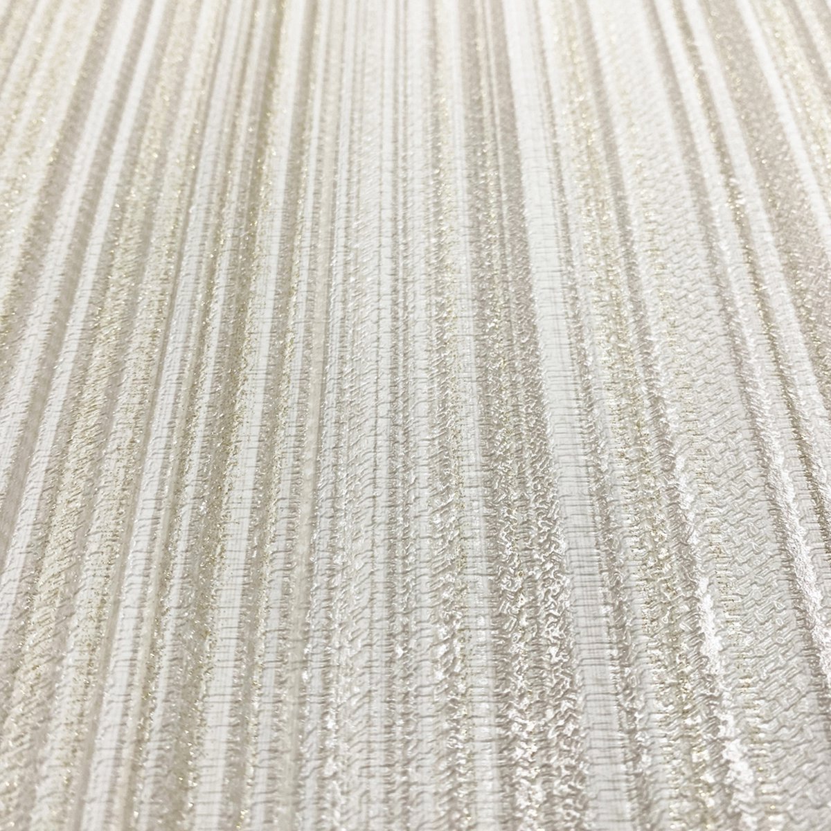 Dutch Wallcoverings - Venezia- streep naturel glitter - M665-17