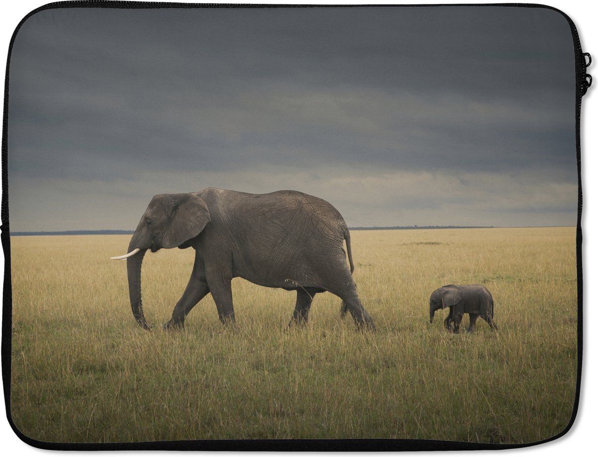 Laptophoes 17 inch - Olifant - Savanne - Dieren - Natuur - Laptop sleeve - Binnenmaat 41x28 cm - Zwarte achterkant
