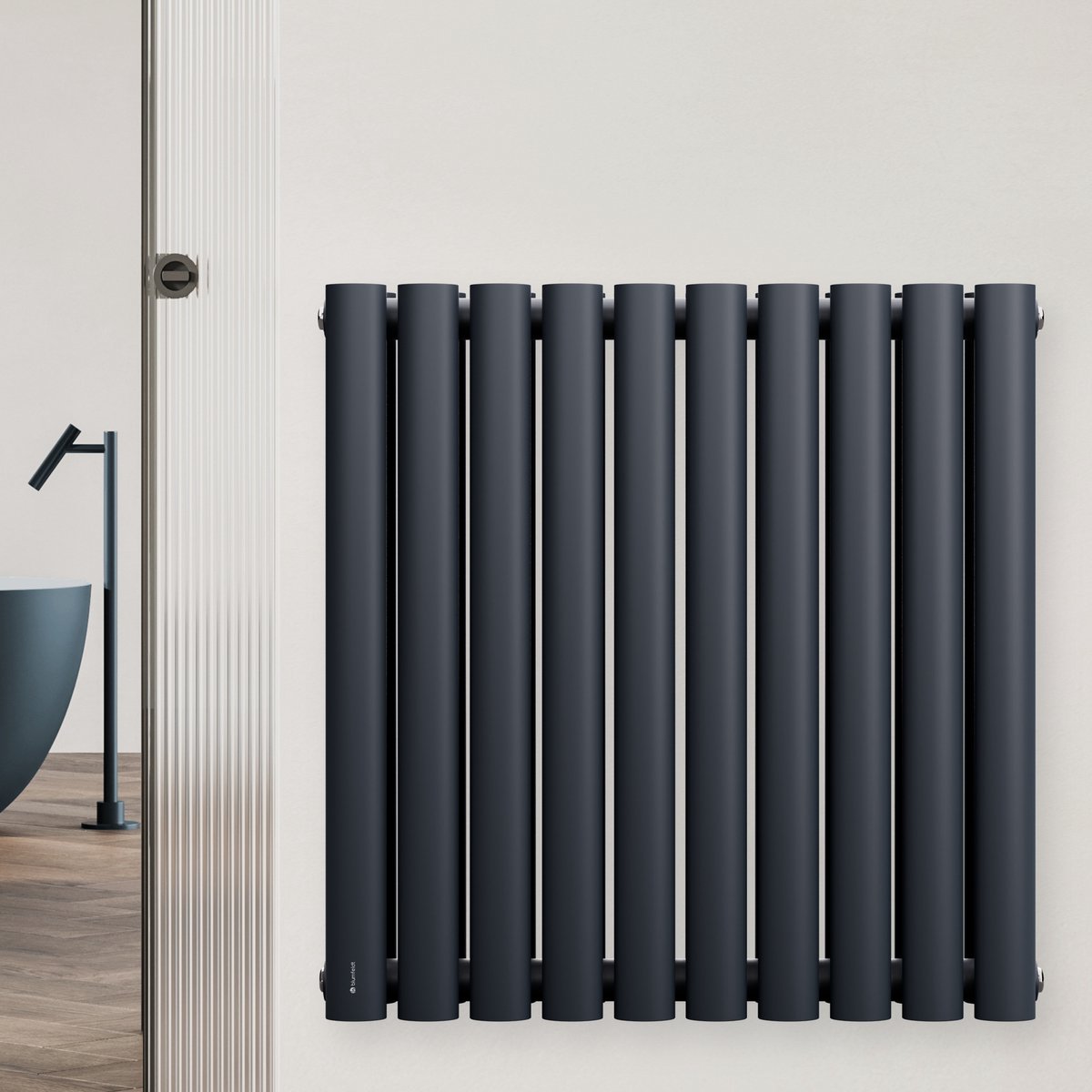 Blumfeldt Heizkörper Middenaansluiting - 707 W Wandverwarming, Staal Poedergecoat, Dubbelwandig, Energiebesparende Warmwaterwerking, Designverwarming Voor Bad & Woonruimtes, 60x60 cm, Antraciet