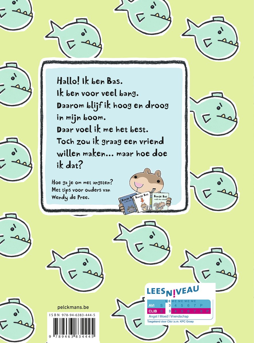 Bange Bas maakt een vriend, achterkant van het boek met een tekst en illustraties van kleine vissen. Een illustratie van een hamstertje en twee boeken.
