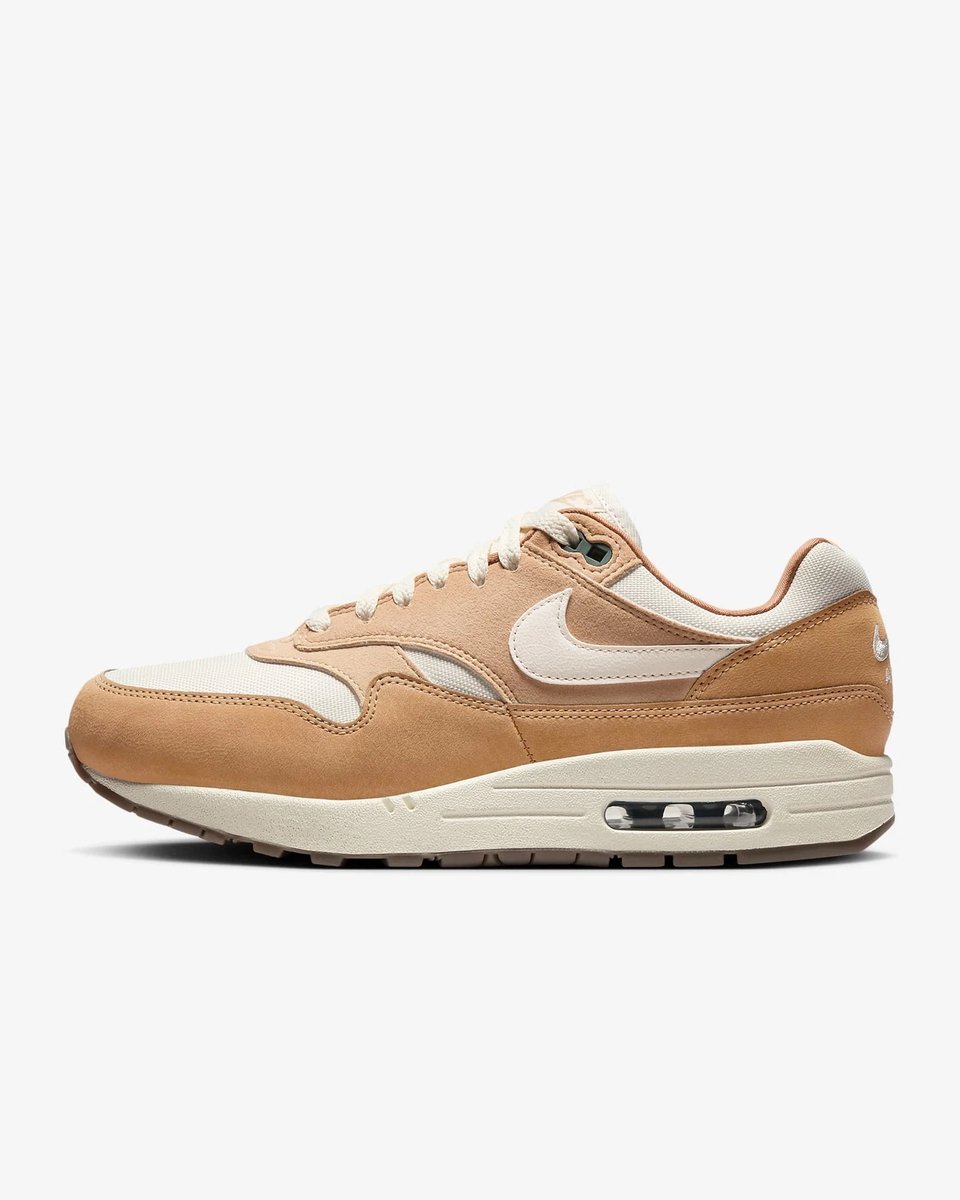 Nike Nike Air Max 1 “”Flax and Coconut Milk”” Sneakers Unisex Wit