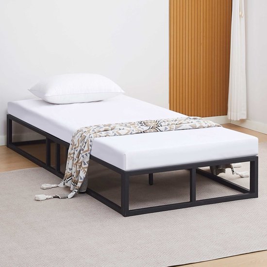Metalen bedframe Marek - 90x200cm - mat zwart - Emob Exclusive - Bedbodem op poten - Zwart - Metaal Eenpersoons Normaal bed