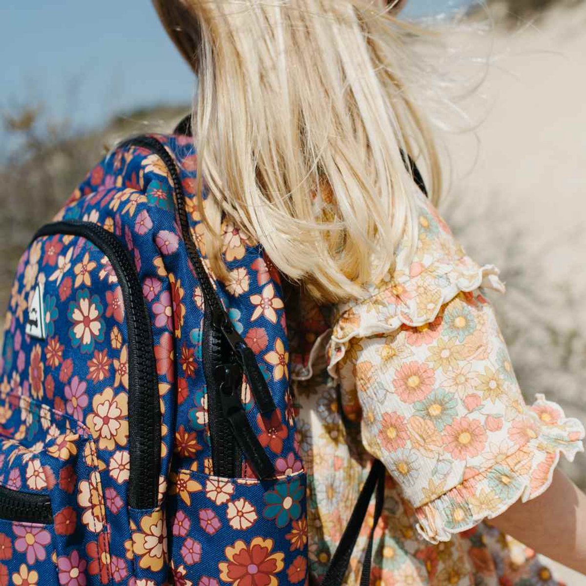LITTLE LEGENDS BACKPACK L FLOWER POWER – foto 8