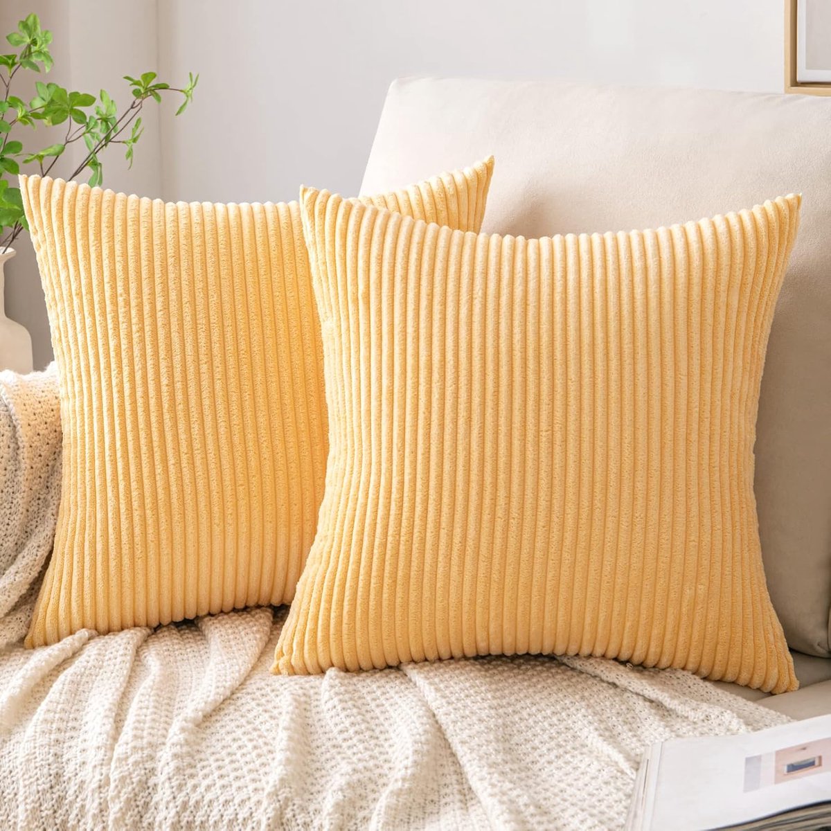 Ibenzoa Corduroy Kussenhoes Set Lichtgeel - 40x40cm - Duo voor Verschillende Interieurstijlen