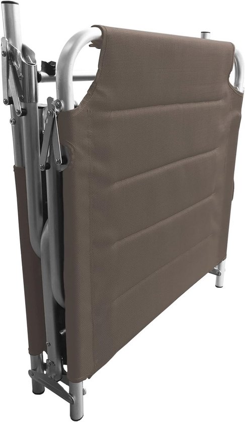 Oviala - Set van een vierkante tuin tafel en 4 groene stalen fauteuils