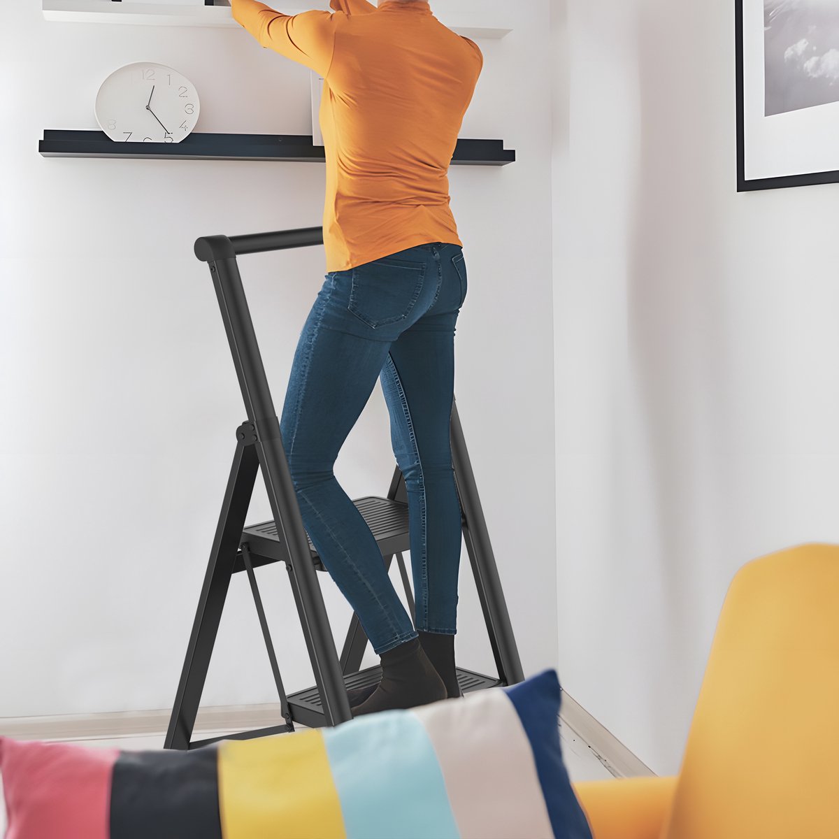 NAIZY Trapladder 3 Treden Inklapbare Ladder Vouwladder, Huishoudladder, Opstapje met Leuningen & 30x20cm Brede Treeplank tot 250KG Belastbaar, Zwart – foto 6