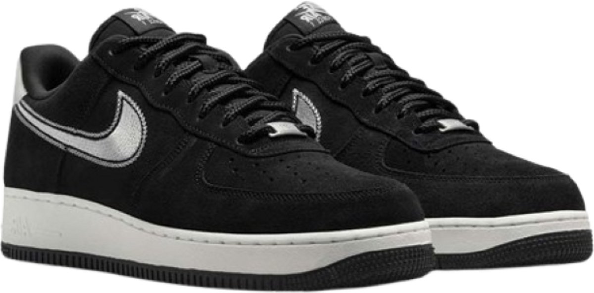 Nike Air Force 1 07 LV8 Sail Embroidered Swoosh Zwart