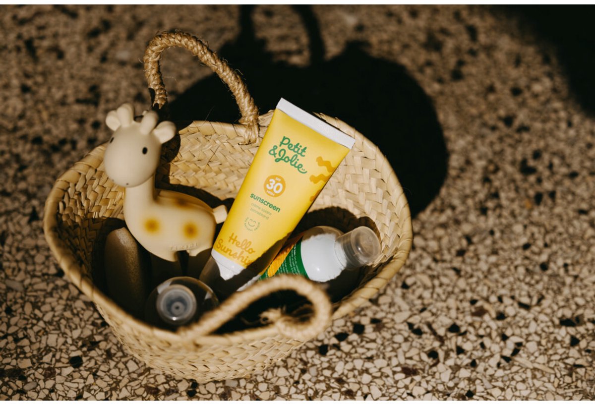 Goedkoopste Petit & Jolie Natuurlijke Zonnebrand SPF 30 100 ml - voor baby's en kinderen