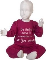 Fun2Wear Pyjama De liefste oma is toevallig wel mijn oma fuchsia maat 116