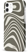 xoxo Wildhearts Boogie Wonderland Green - Single Layer - Hard case geschikt voor iPhone 11 hoesje - Golven print hoesje groen - Beschermhoes shockproof case geschikt voor iPhone 11 hoesje - Hoesje met golven print groen