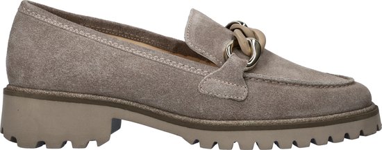 Grijze suède loafer met beige schakeldetail en dikke zool.