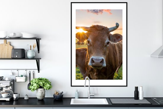 PosterMonkey - Poster - Cadre photo - Vaches - Coucher de soleil - Nature - Animaux - Vache - Cadre - 80x120 cm - Poster vache - Cadre photo - Affiche sous cadre - Poster nature