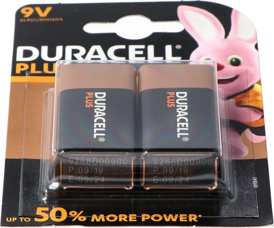 Duracell Plus 9V batterijen in verpakking met Duracell konijn. "Up to 50% More Power".