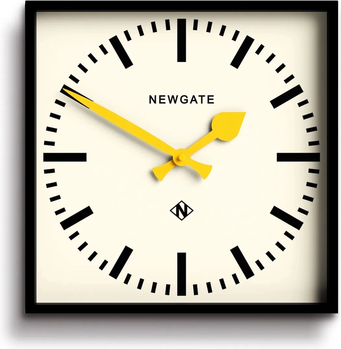 Newgate number five - wandklok - gele wijzers