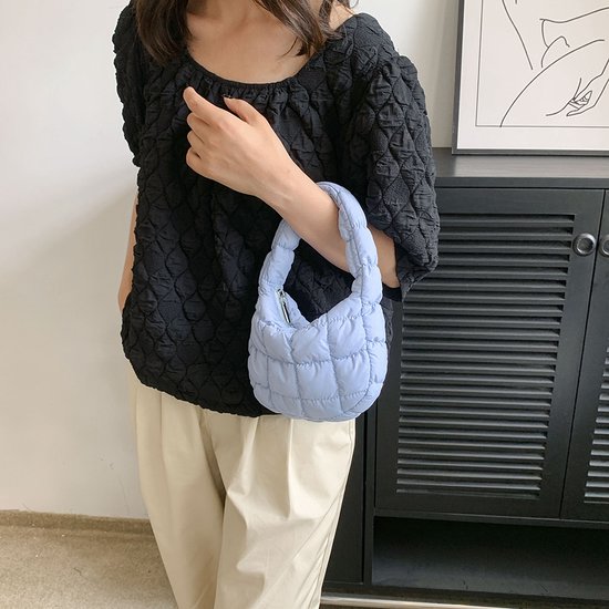 New Look - Gewatteerde mini crossbody-tas in crème