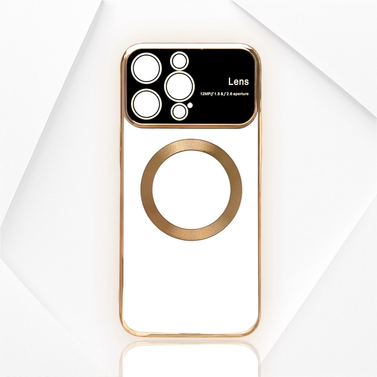 iPhone 15 Pro Goud Hoesje - Luxe MagSafe Case met Camera Bescherming - Ultieme Lens Bescherming Backcover - Luxe Stevig Hoesje van Premium Kwaliteit.