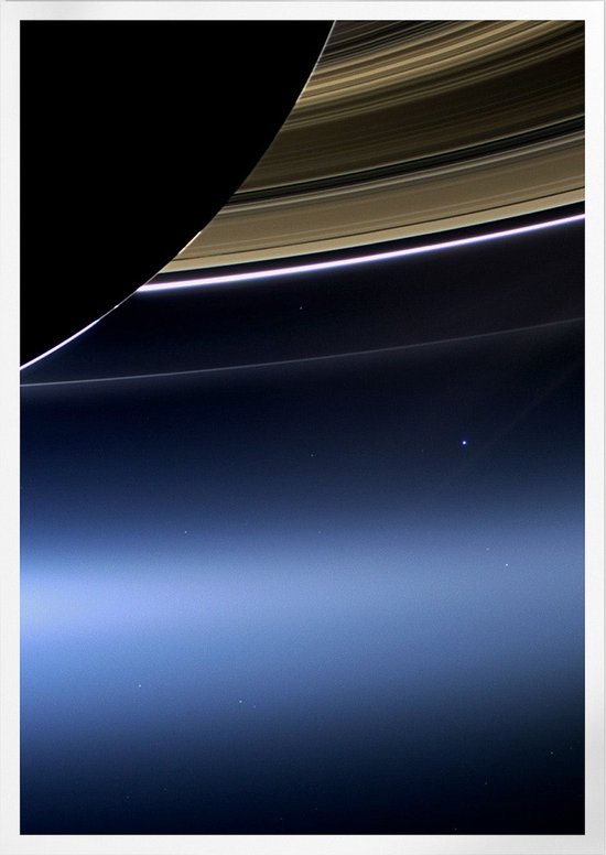 Cassini's Pale Blue Dot | Space, Astronomie & Ruimtevaart Poster | A3: 30x40 cm