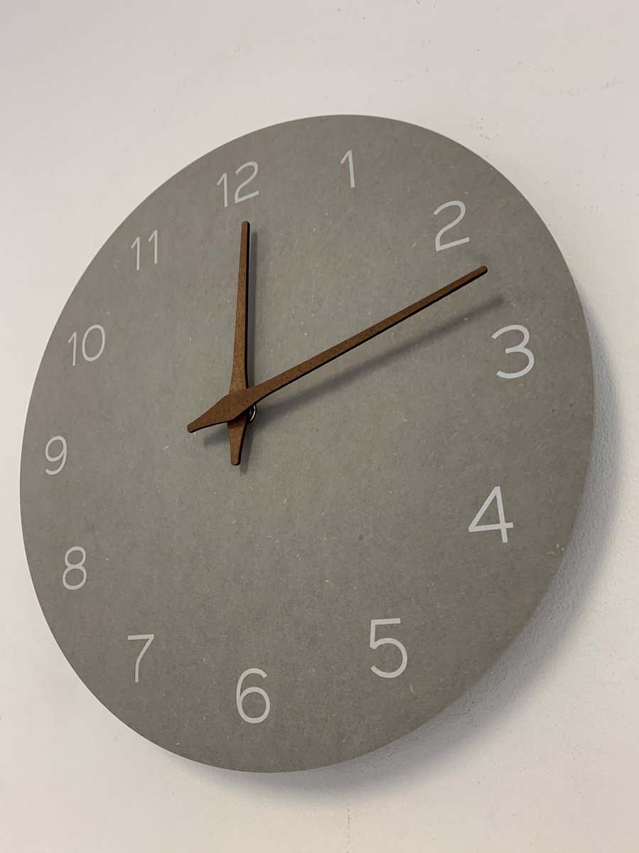 WANDKLOK MODERN DESIGN == GREY TAUPE VIEW ==
