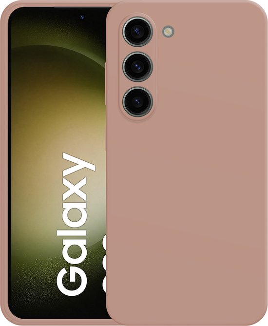Roze telefoonhoesje gedeeltelijk over een Samsung Galaxy S23 met "Galaxy S23" op het scherm.