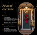 Feestelijke kerstdecoratie bij een voordeur met krans, 8 lichtfuncties, timer en energiezuinige LED-lampen.