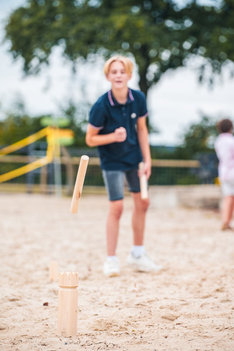 Bex Kubb Family – Zweeds Vikingschaak – Duurzaam Buitenspel – FSC Berkenhout – Koning Met Houtkleurige Kroon – Vanaf 8 Jaar – Inclusief Opbergnet Met Trekkoord — afbeelding 15