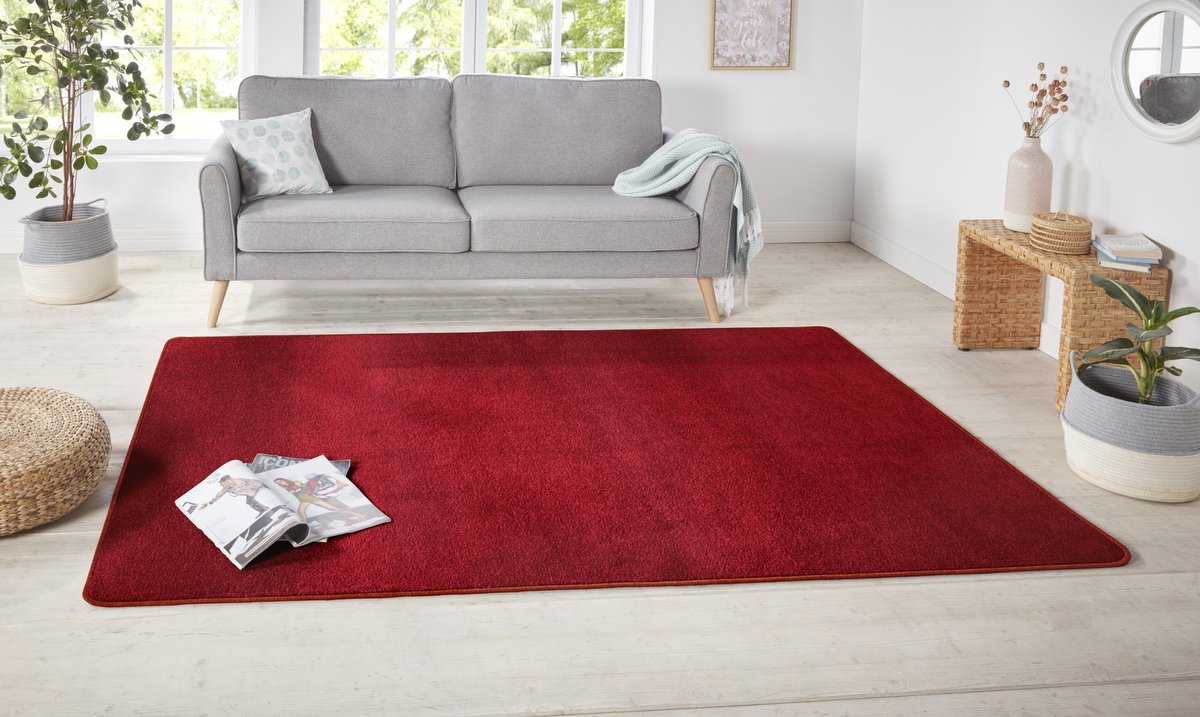 flycarpets Laagpolig Effen Uni Vloerkleed - Nasty - Rood 140x200 cm