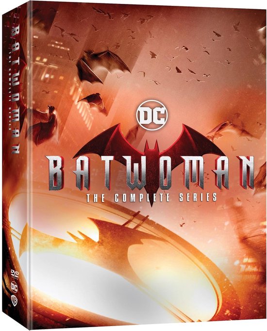 De cover van de complete serie Batwoman toont het logo van de serie, een stadsgezicht vol met vleermuizen en de tekst "The Complete Series".