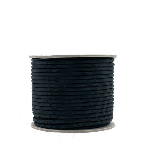 Een rol zwart paracord 550 type III, 30 meter.
